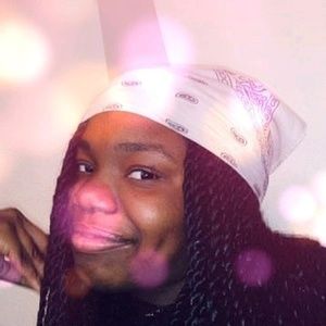 Meet your Posher, Ronarcia